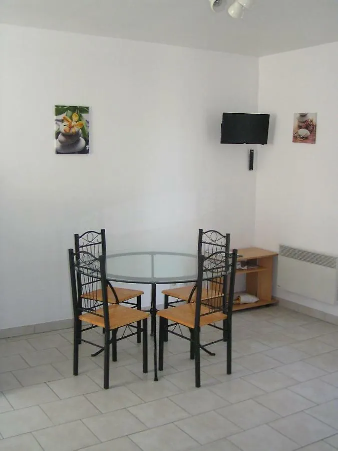 Gites Des Campanes Saint Alban Auriolles 0*,  France